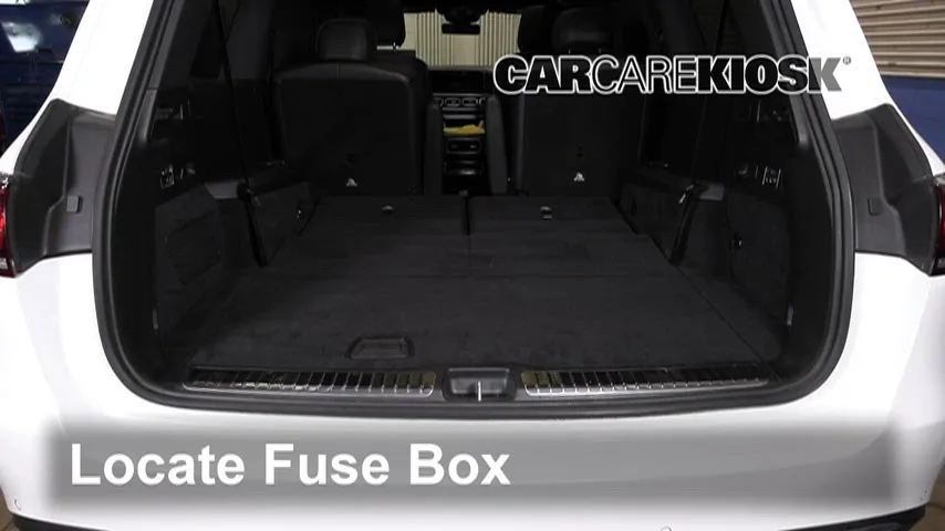 2021 Mercedes-Benz GLS450 4Matic 3.0L 6 Cyl. Turbo MHEV Fusible (interior)